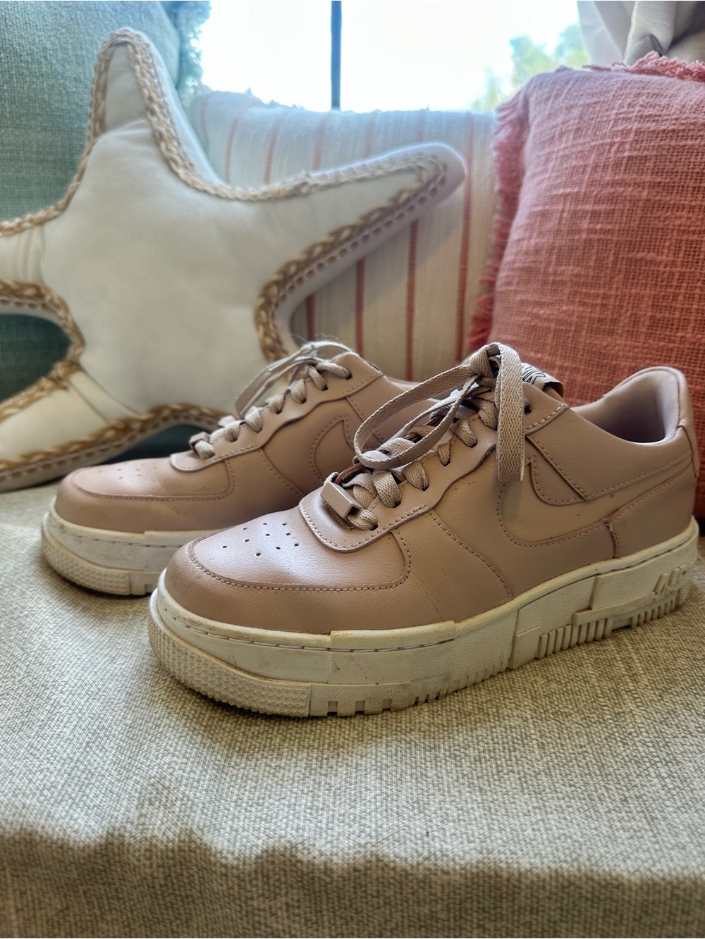 Nike Air Force Neutral Pink